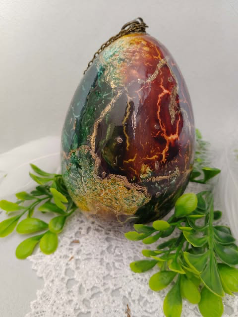 Jajko dekoracyjne -rękodzieło artystyczne (mix media)