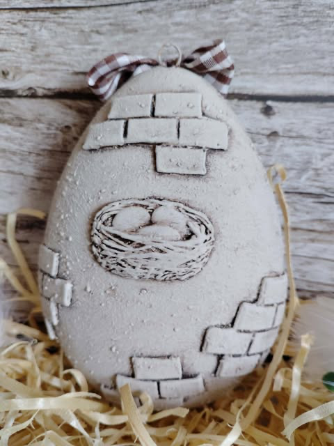 Jajo "Farmhouse" z kurką