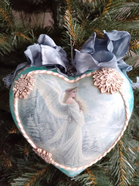 Duże serce 16 cm ozdobione z obydwu stron