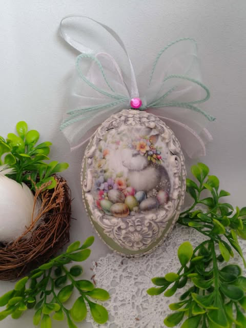 Jajko w pastelowej zieleni, wielkość 12 cm