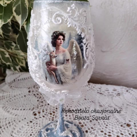 Lampion kielich, szkło,wykonany metodą decoupage i mix mediową z dodatkiem brokatu, ozdobiony dwustronnie,praca unikatowa idealna na prezent dla bliskiej osoby