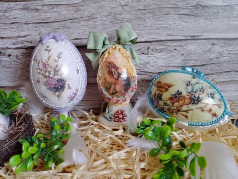 Komplet 3 szt różnych dekoracyjnych jajek