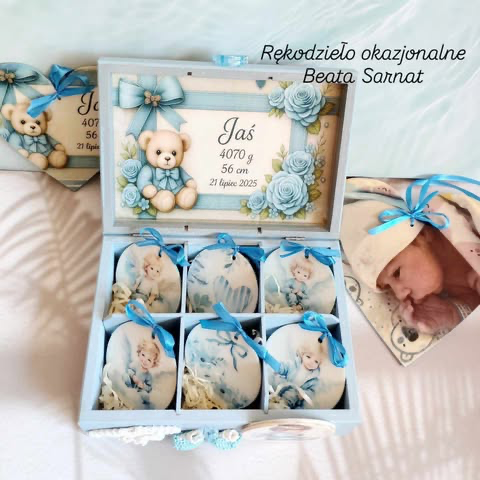 Metryczka urodzenia dziecka-pudełko, jeśli potrzebujesz prezentu dla noworodka to jest to wspaniała pamiątka,napisz, wyślij zdjęcie i stworzymy coś niepowtarzalnego- beata74sarnat@gmail.com