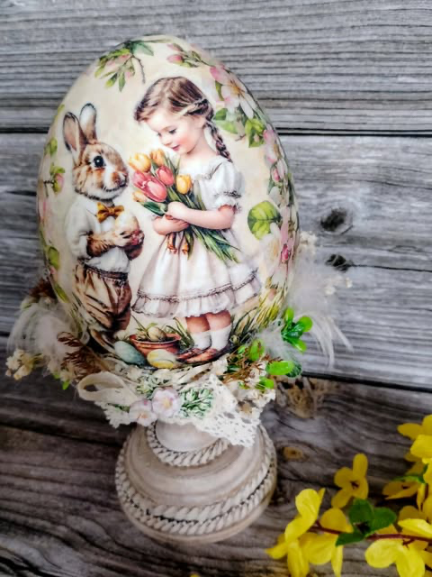 Jajko Strusie na nóżce -26cm