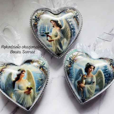 Komplet serduszek dwustronnie ozdobione, wielkość 10 cm,zestaw 3 szt 145 zł