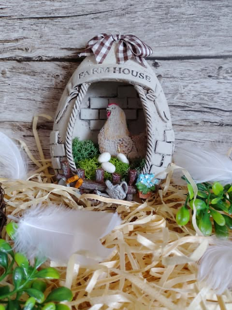 Jajo "Farmhouse" z kurką