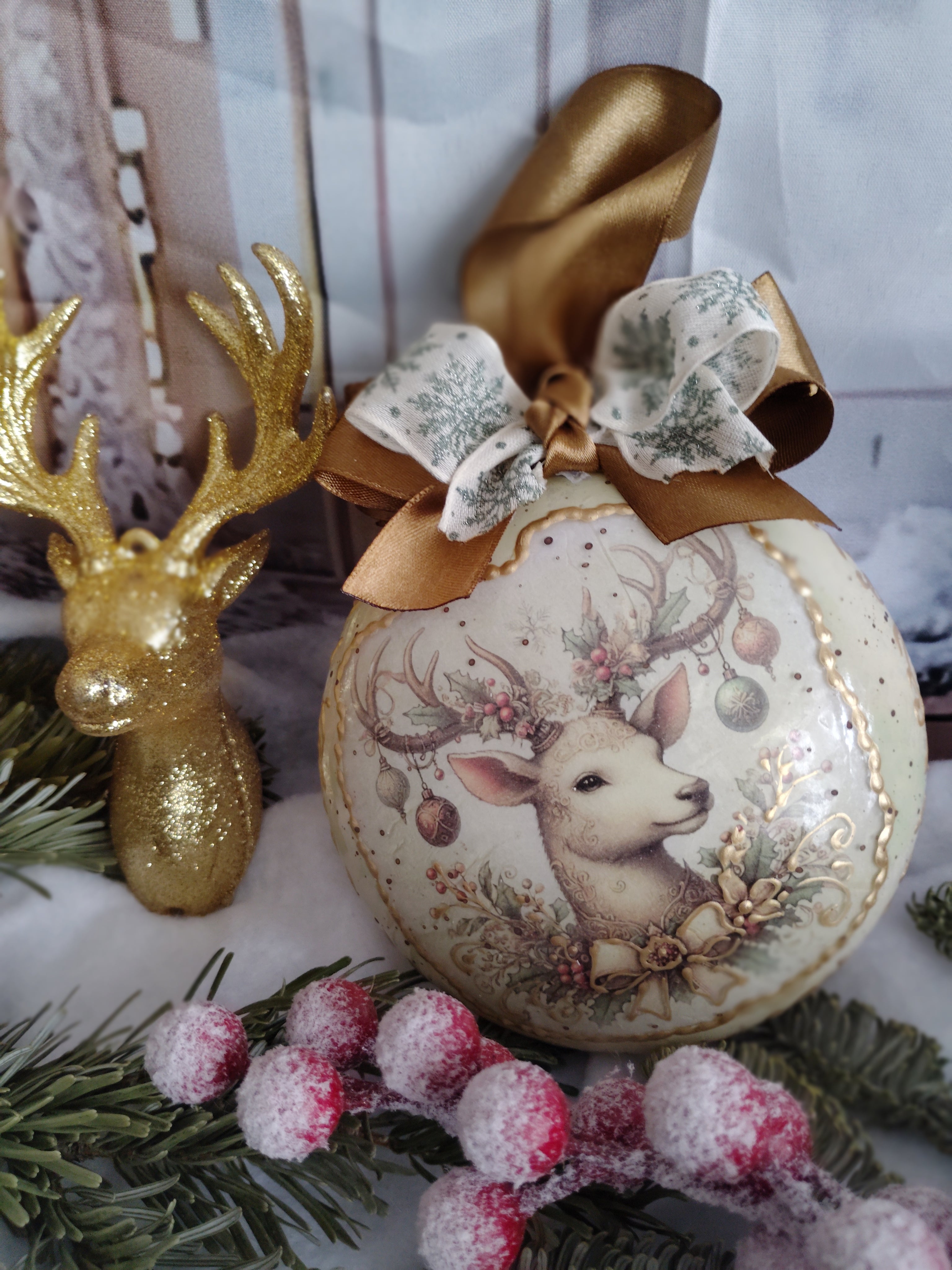 Komplet dwa serduszka i medalion, wielkość 10 cm -3szt  ozdobione dwustronnie